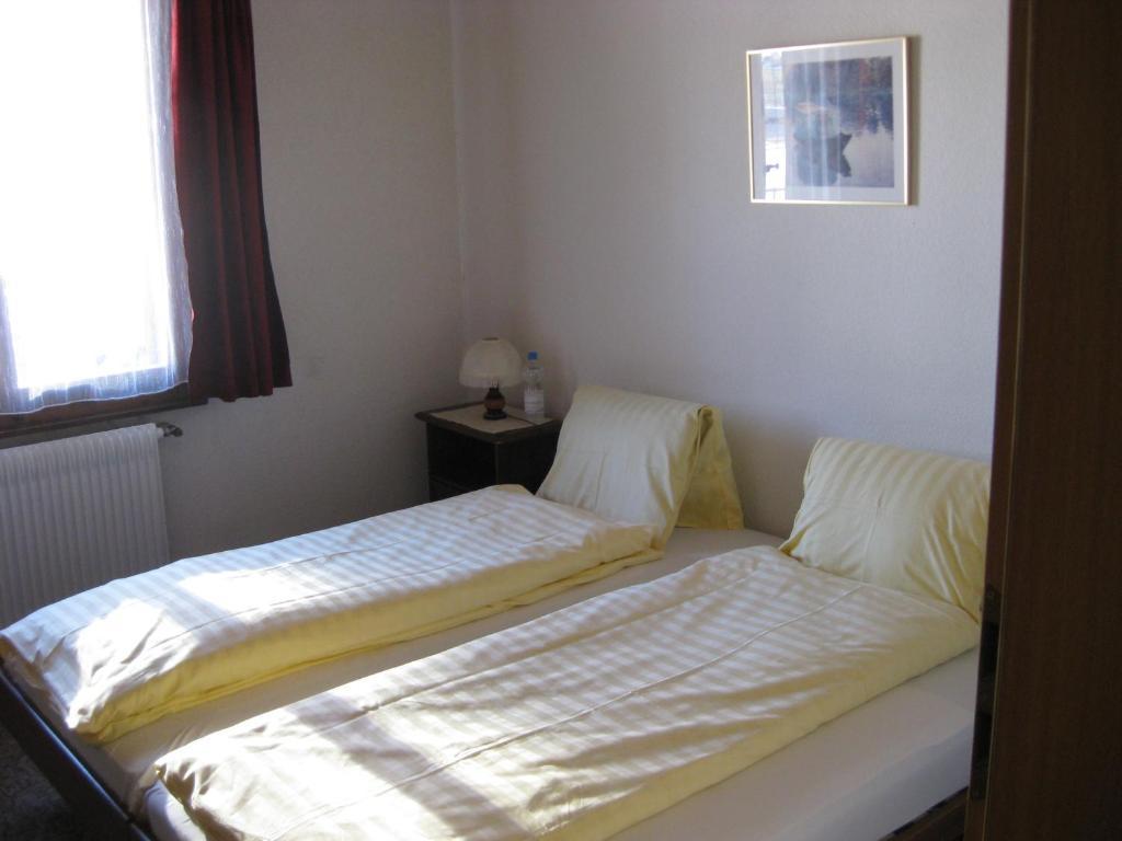Hotel Pension Spycher Kandersteg Room photo